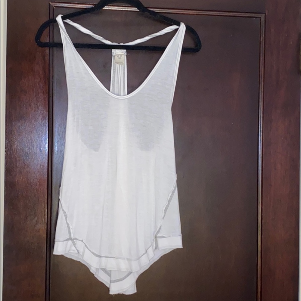 ✨FP LOOSE WHITE TANK✨